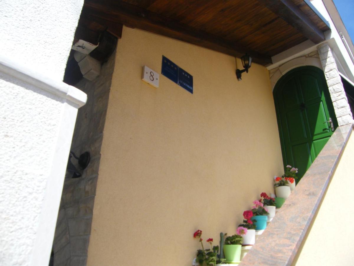 Apartment Mamut Premantura Luaran gambar