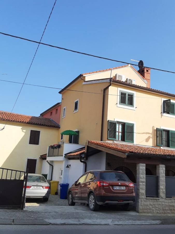 Apartment Mamut Premantura Luaran gambar