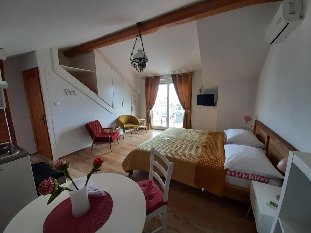 Apartment Mamut Premantura Luaran gambar