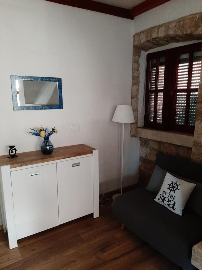 Apartment Mamut Premantura Luaran gambar