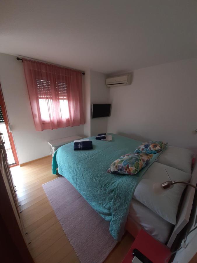 Apartment Mamut Premantura Luaran gambar